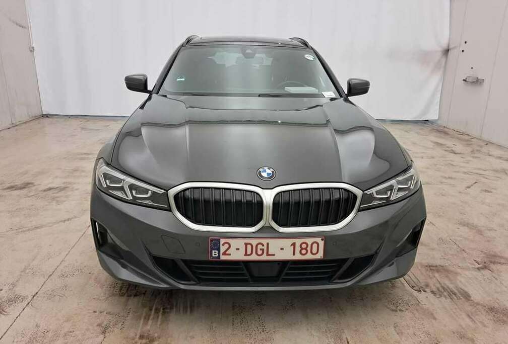 BMW Touring 318 dA MHEV (G21) 2.0d 136pk/cv 5p Aut Toit Ouvrant Panoramique Pano Roof FULL OPTION 12 MOIS GARANTIE