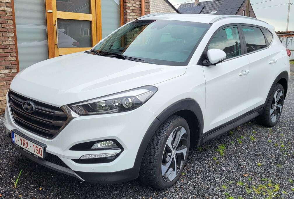 Hyundai 1.7 CRDI Full option