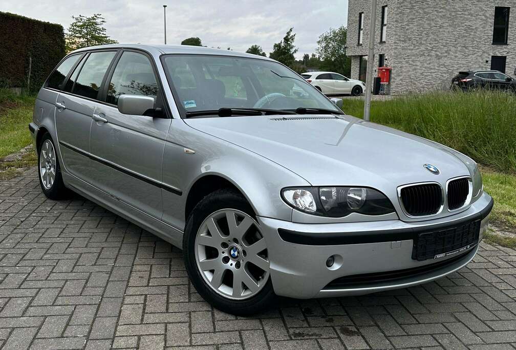 BMW Touring 318iA Pack
