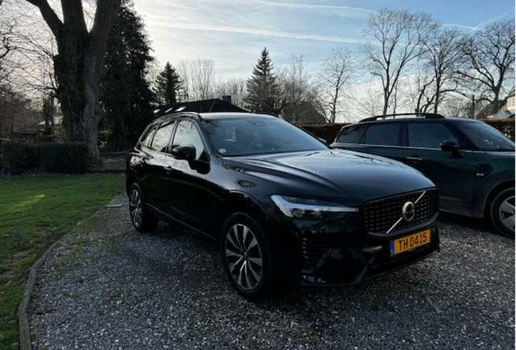 Volvo XC60 2.0 B4 MHEV R-Design