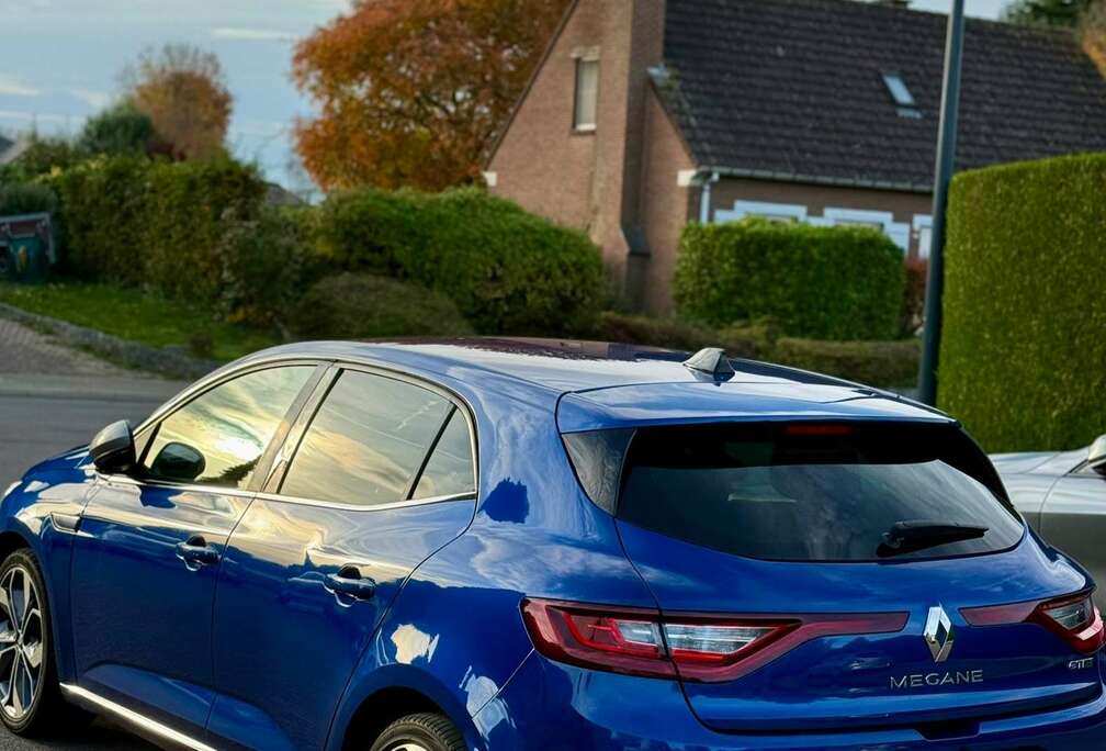 Renault 1.2 GT-LINE SIEGES SPORT CARPLAY