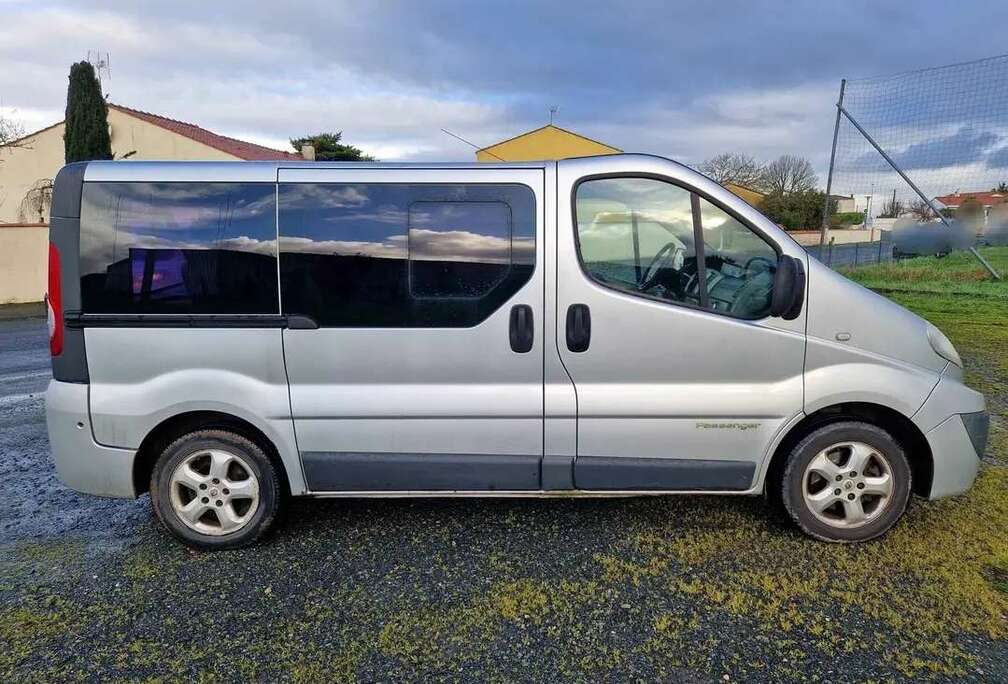 Renault Trafic Passenger 2.0 dCi L1H1 Authentique