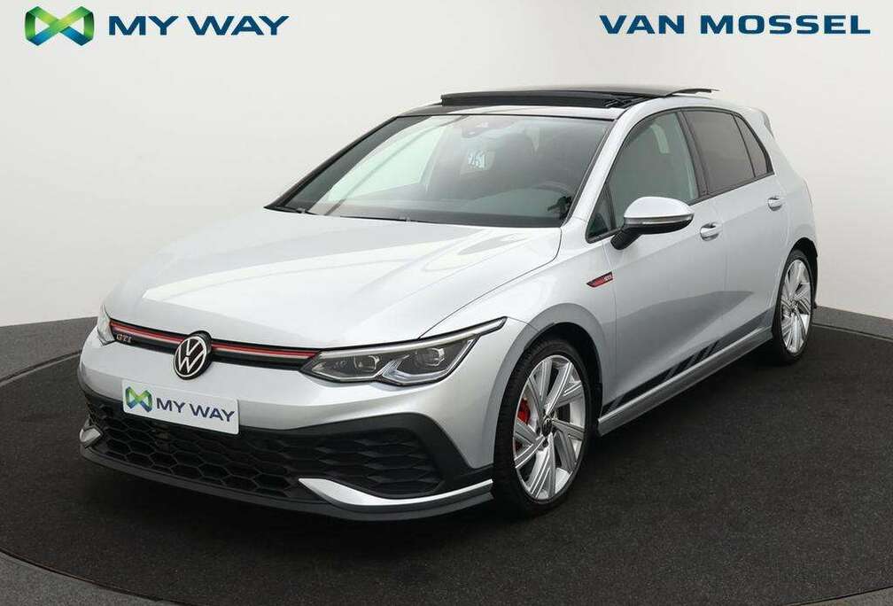 Volkswagen Golf 2.0TSI GTI Clubsport 300PK *PANO DAK*SPORTSEATS*NAVI*APP CONNECT*BLTH*ZETELVERWARMING*CRUISE*...