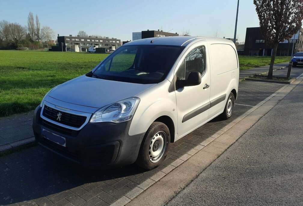 Peugeot 1.6 BlueHDi L1 STD Light Premium