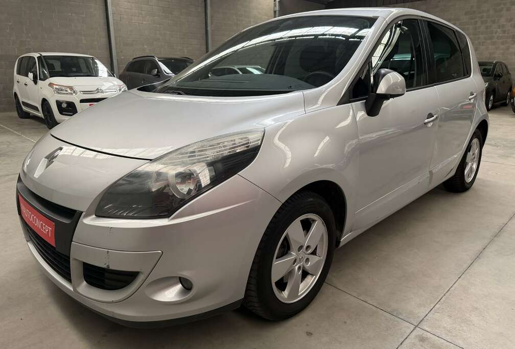 Renault Scenic 1.9 dCi Privilège FAP