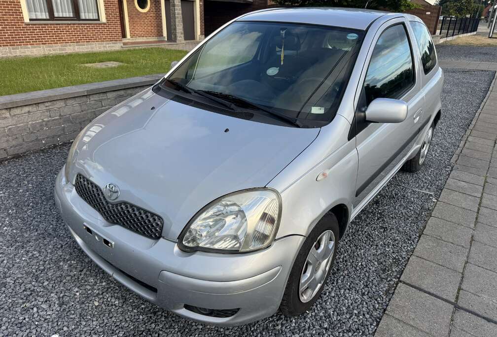 Toyota Yaris 1.3i VVT-i 16v Linea Sol BOITE AUTO
