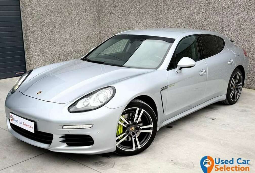 Porsche S E-Hybrid Facelift/ Softclose/ 360Cam/ Garantie