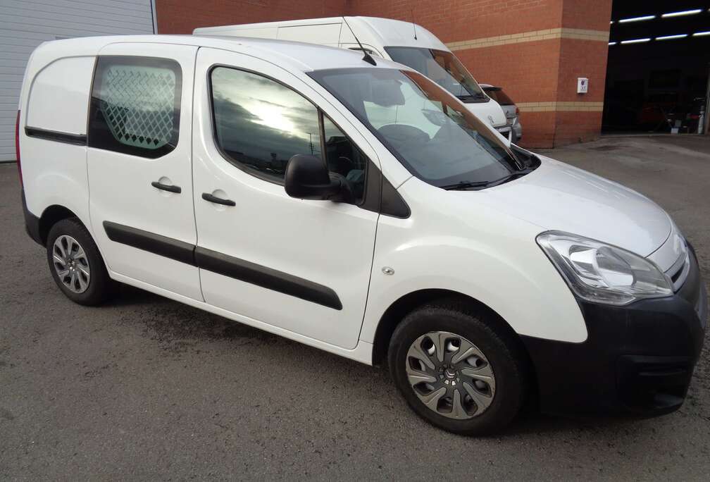 Citroen 1.6 HDI UTILITAIRE 2 PLACES / NAVI/CLIM/TVA RECUP