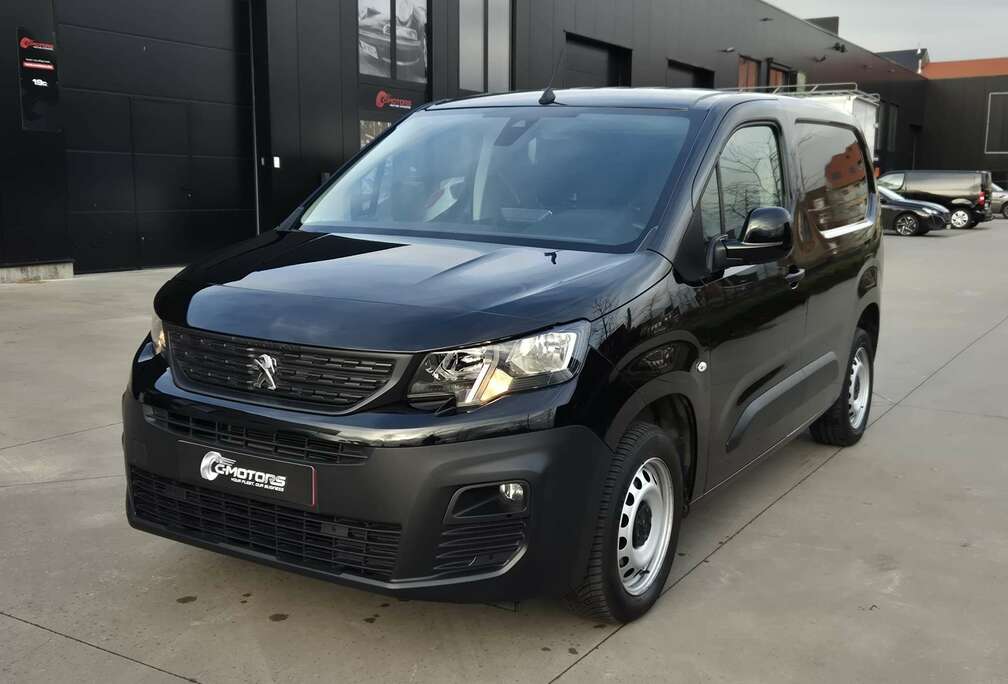 Peugeot 1.5 BlueHDi 100 MAN6 3pl /Camera/Carplay/GPS