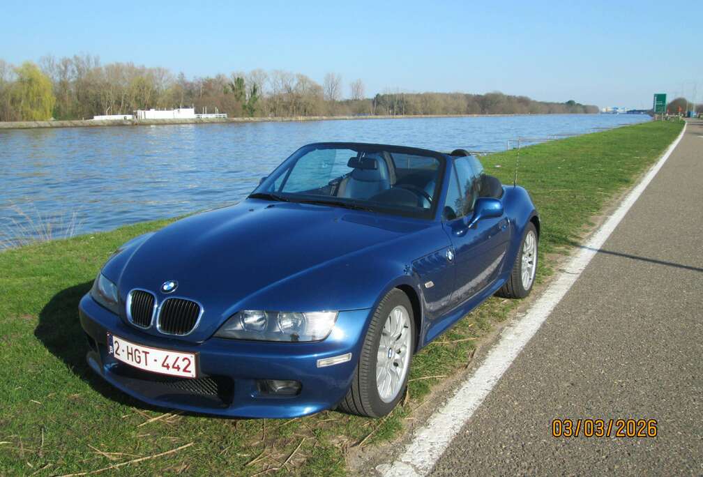 BMW 2.2i Roadster