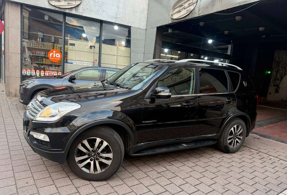 SsangYong Rexton 2.0 RX200e-Xdi 4WD 7Place 1er Propriétaire carnet Complet