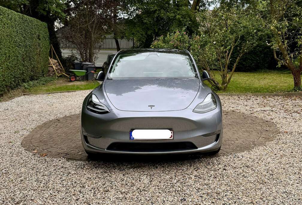 Tesla Model Y 72.5 kWh Dual Motor Performance (377 kW)