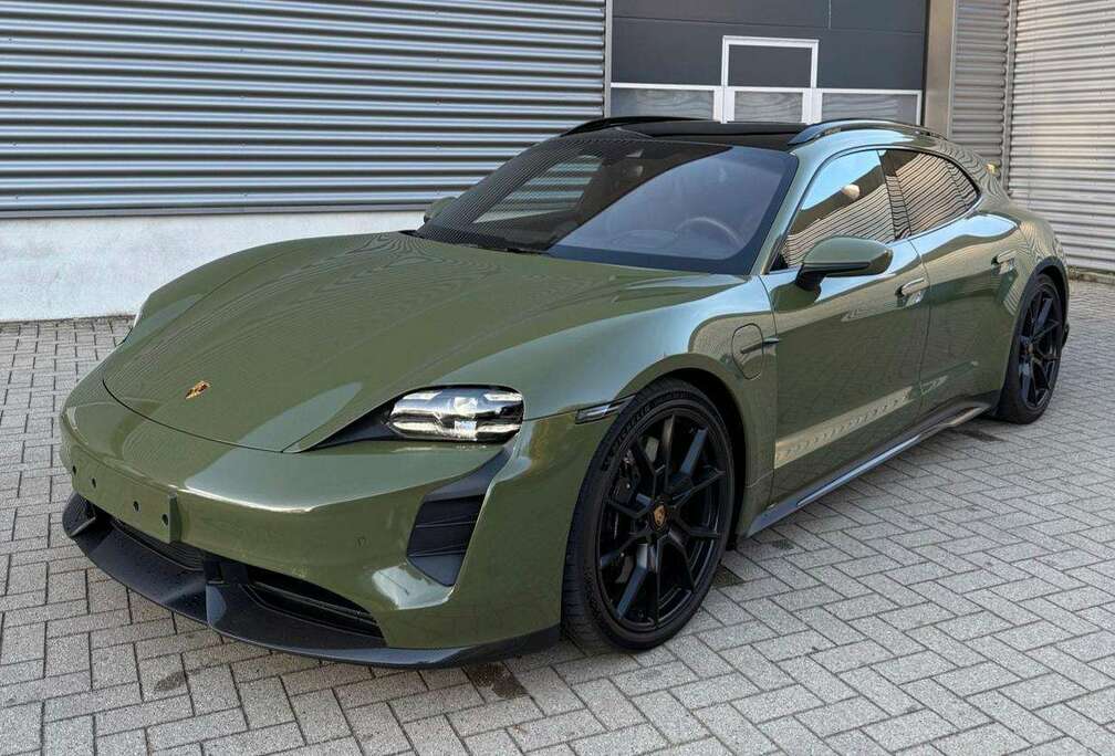 Porsche Taycan GTS Sport Turismo