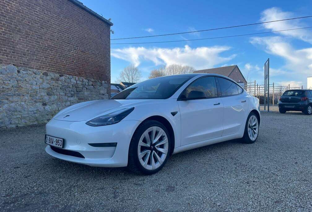 Tesla Model 3 75 kWh Long-Range