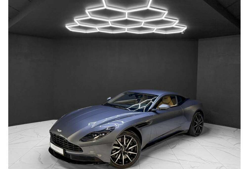 Aston Martin 4.0 V8 Coupe / Concours Blue / 360 / 1st hand
