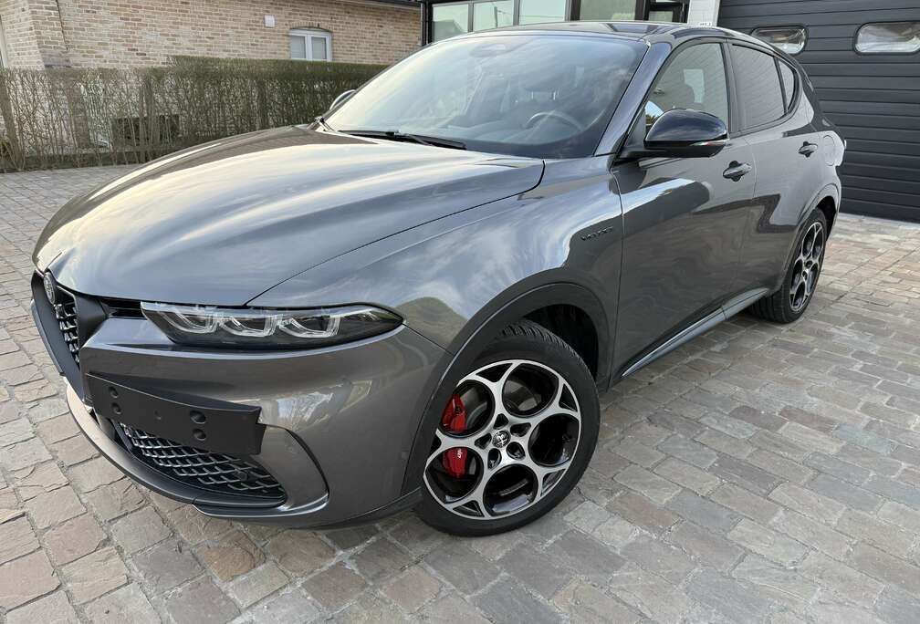 Alfa Romeo PHEV 1.3 Q4 Veloce (206 kW)