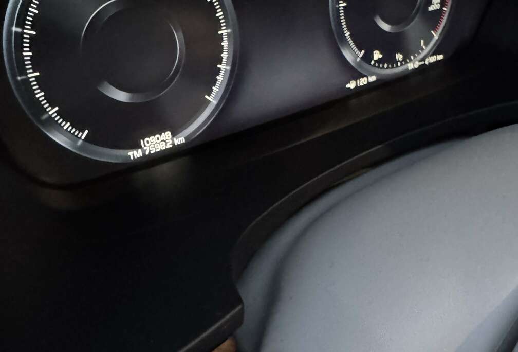 Volvo D5 AWD Geartronic Inscription