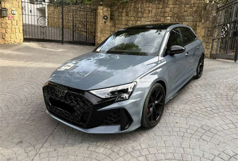 Audi ALCANTARA /CARBON/ SONOS/PANO/TVA/EXPORT