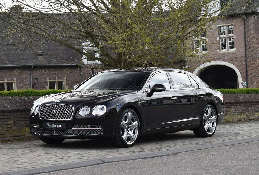 Bentley W12 / Havana Metallic / Bentley History