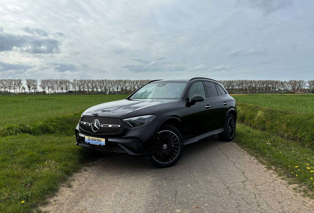 Mercedes-Benz GLC 300e  AMG Line  4 MATIC  Leasing aan €1.485 per maand