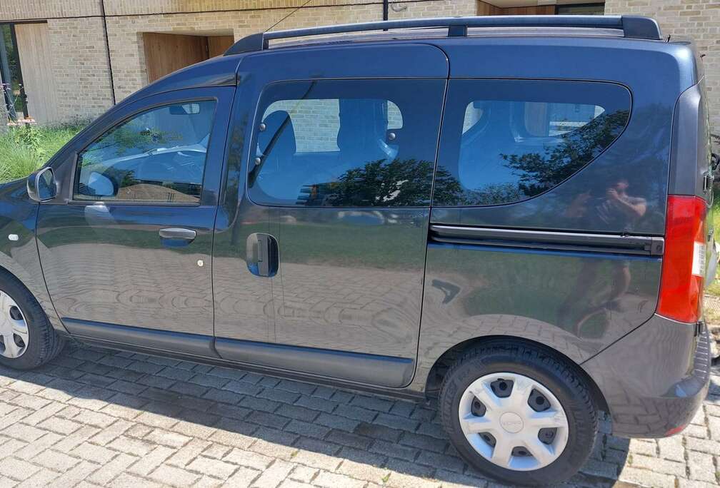 Dacia Dokker 1.6i Laureate