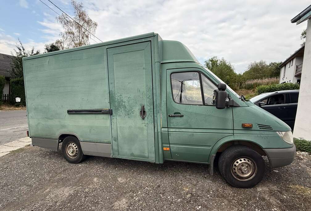Mercedes-Benz 2.3 DB