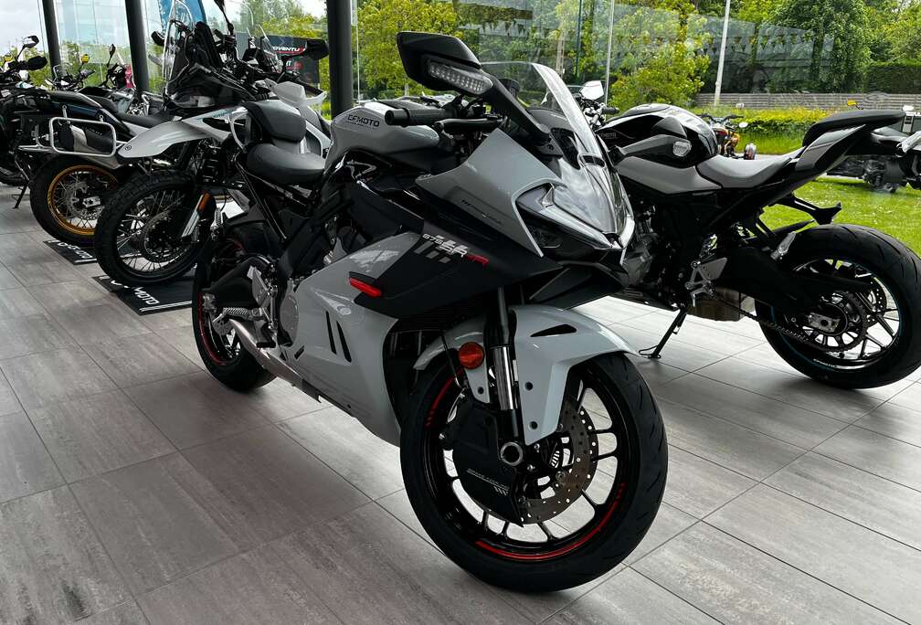 675SR-R // IN STOCK, DIRECT LEVERBAAR!