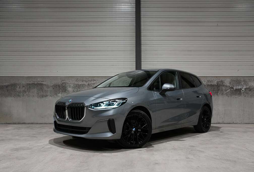 BMW  M 19’  APPLE CARPLAY  BLACK PACK  LED