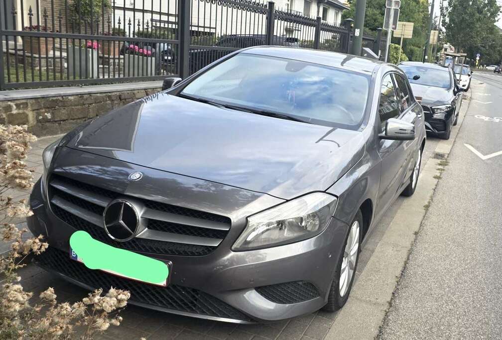 Mercedes-Benz Auto Ess Propre*