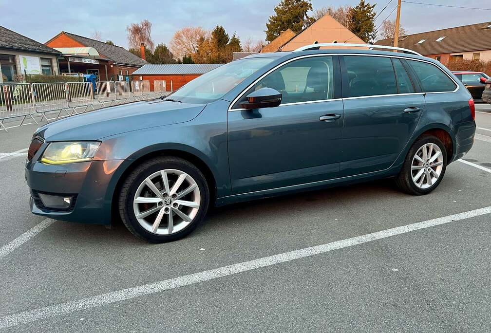 Skoda Octavia SW 2.0 CR TDi 4x4 Elegance