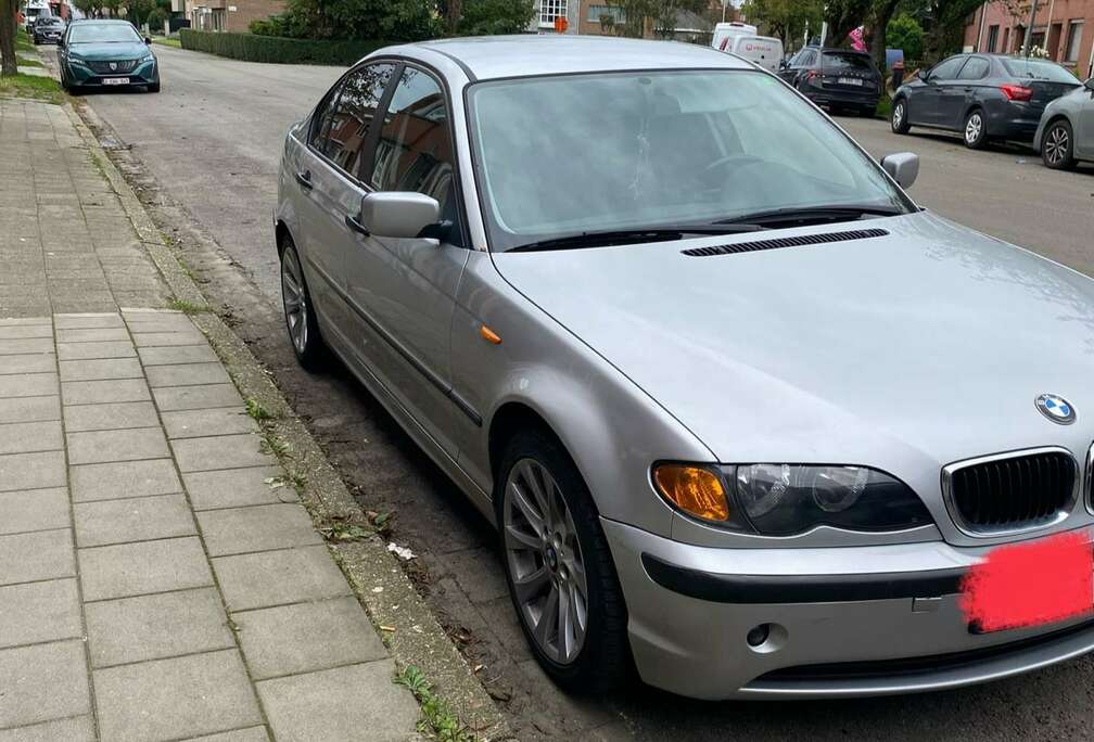 BMW 318i