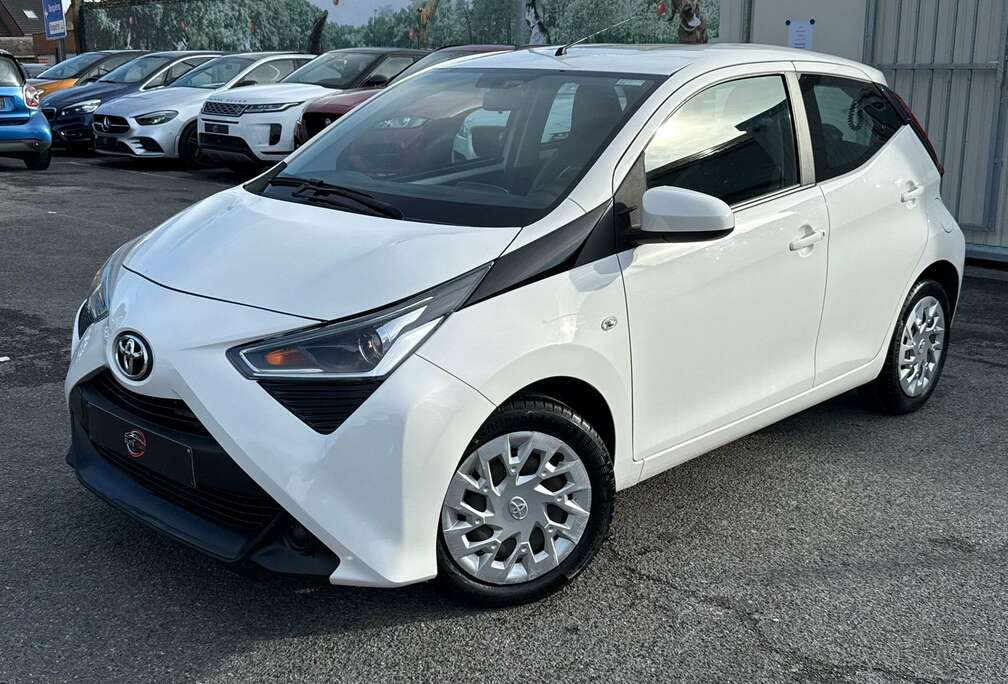 Toyota Aygo 1.0i VVT-i / CARPLAY / CAMERA / CLIM