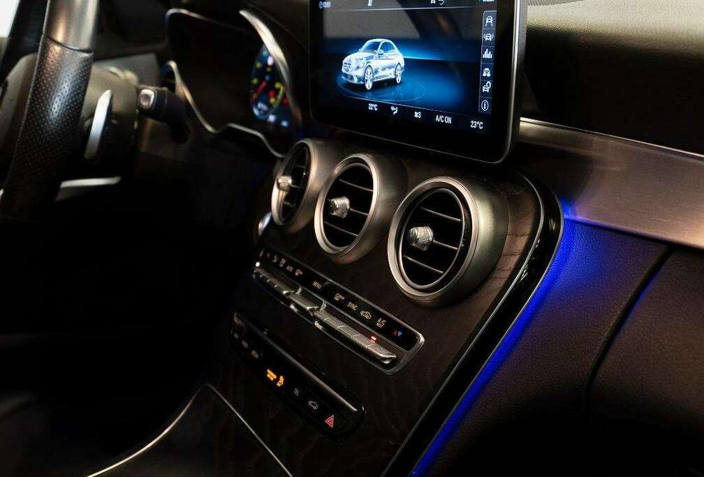 Mercedes-Benz 4-Matic AMG LINE