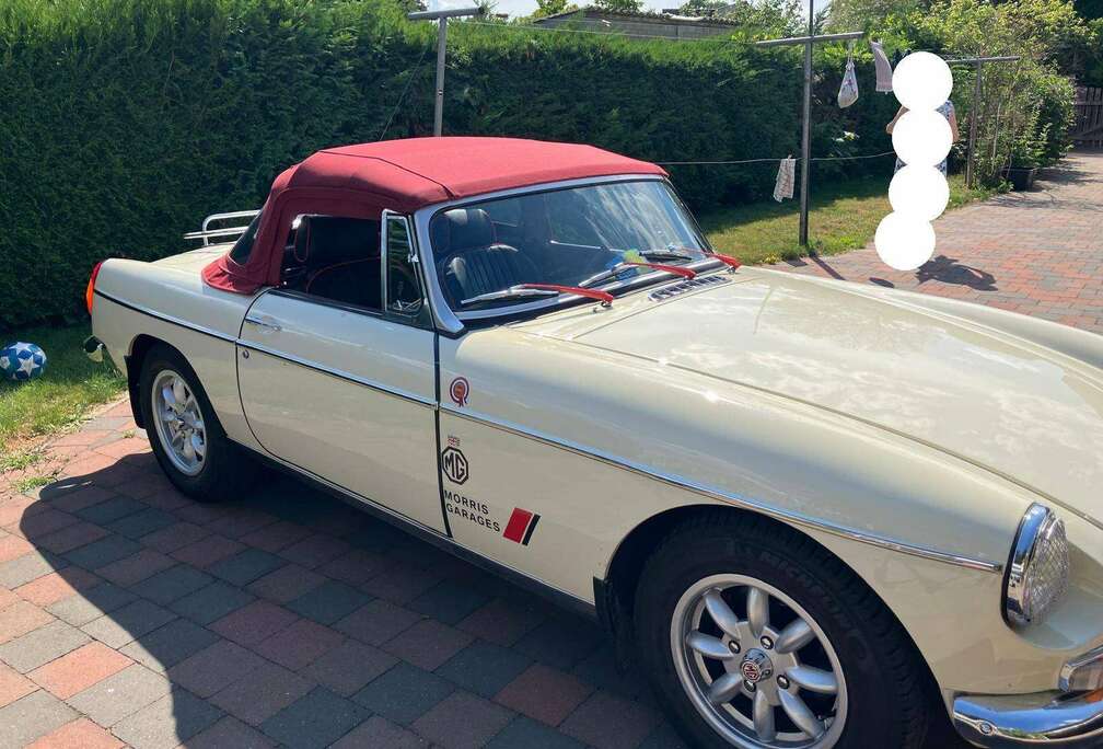 MG roadster