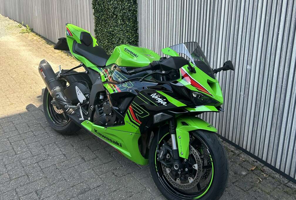 Kawasaki Ninja ZX-6R KRT 2024 | 9.700 km | Akrapov