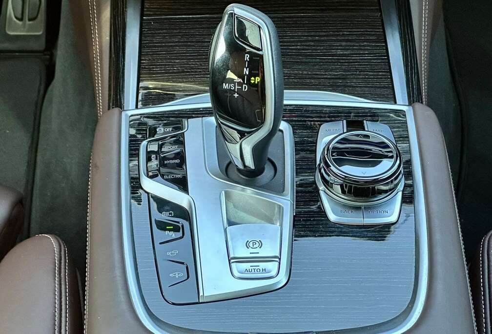 BMW 745 hybride
