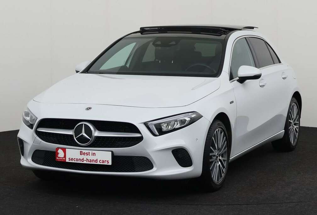 Mercedes-Benz e iA PROGRESSIVE LINE + GPS + PDC + CRUISE + HALF/