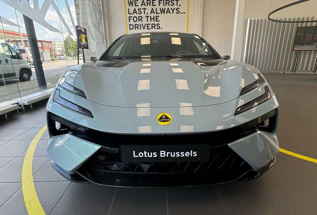 Lotus  New Stock  4WD S