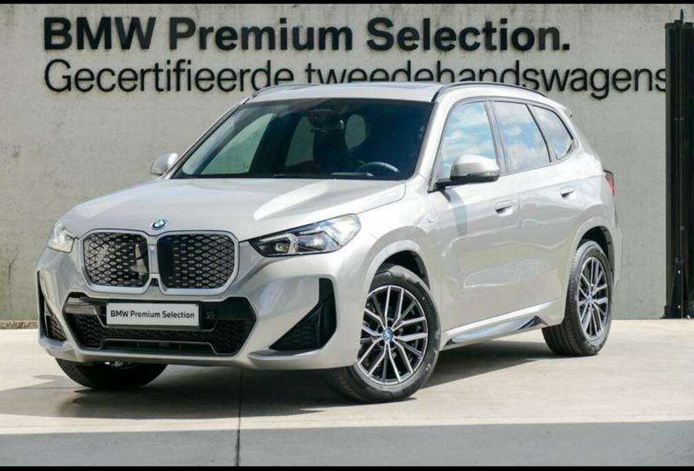 BMW eDrive20 M Sport  PANO  DRIVE+  PARK+