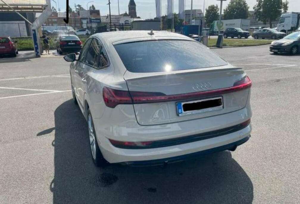 Audi 50 quattro S line