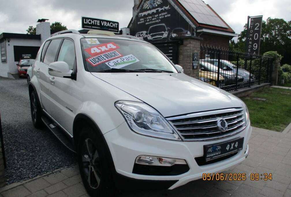 SsangYong REXTON W 2.2e-Xdi 180pk 4WD EXECUTIVE AUTOMAAT FULL OPTION LICHTE VRACHT2 PLAATSEN EURO6B BTW AFTREKBAAR