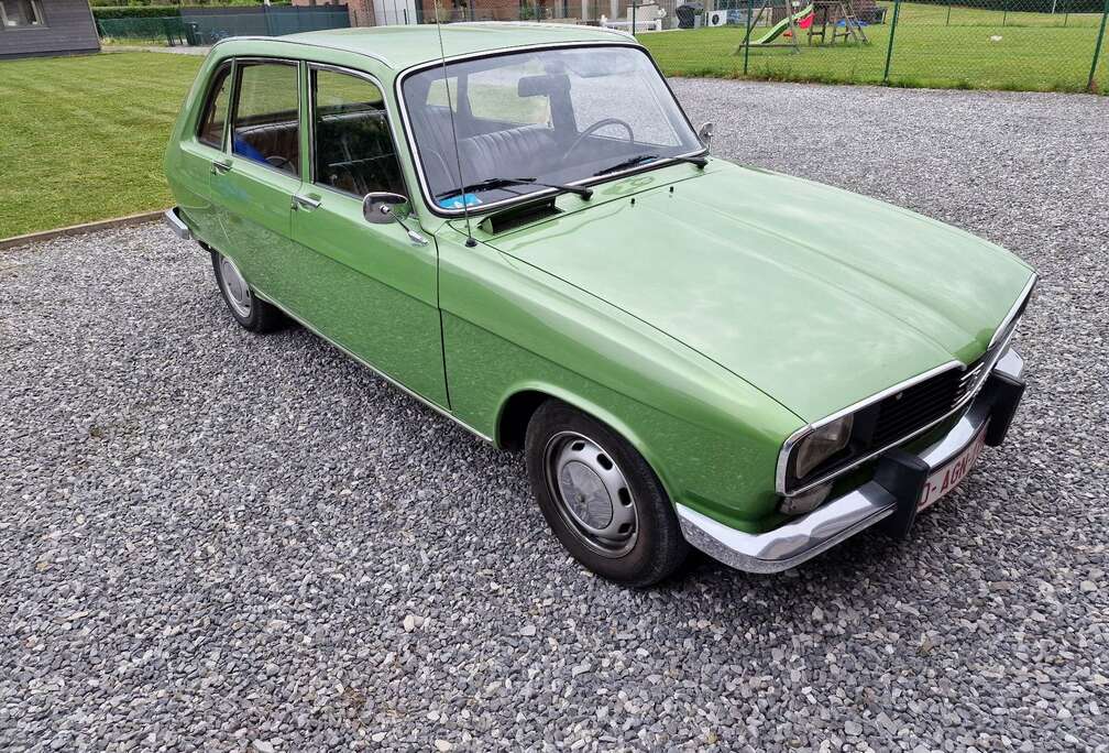 Renault Rrnault R16 TL en excellent état, radio K7 origine