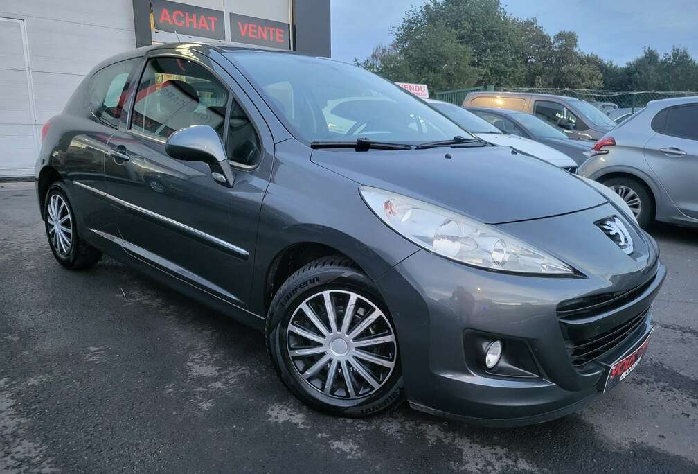Peugeot 1.4e 75ch Exécutive