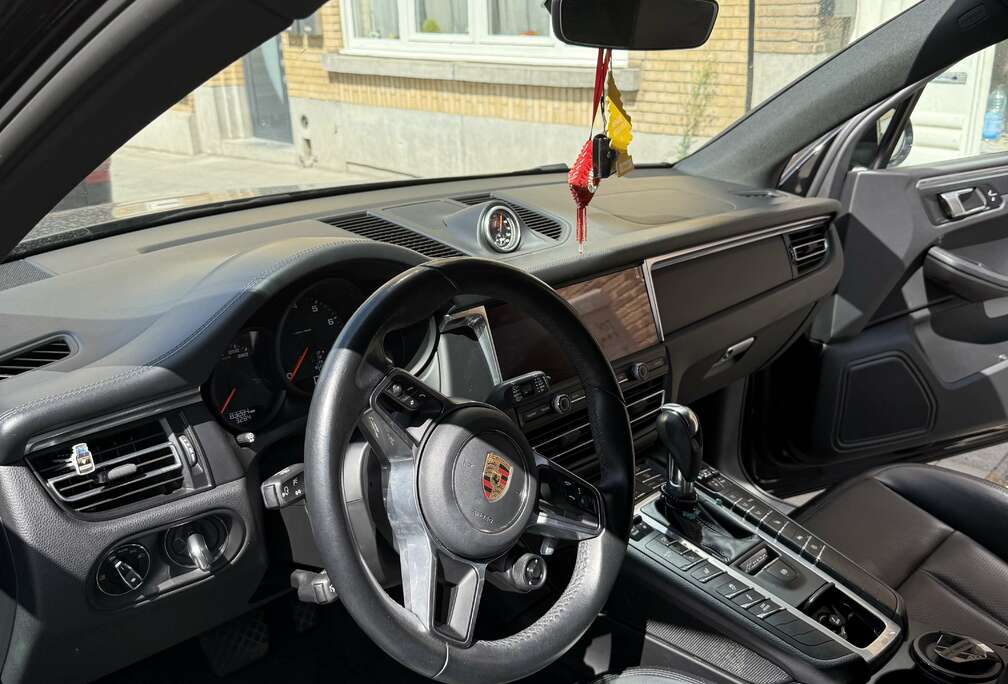 Porsche 2.0 Turbo PDK