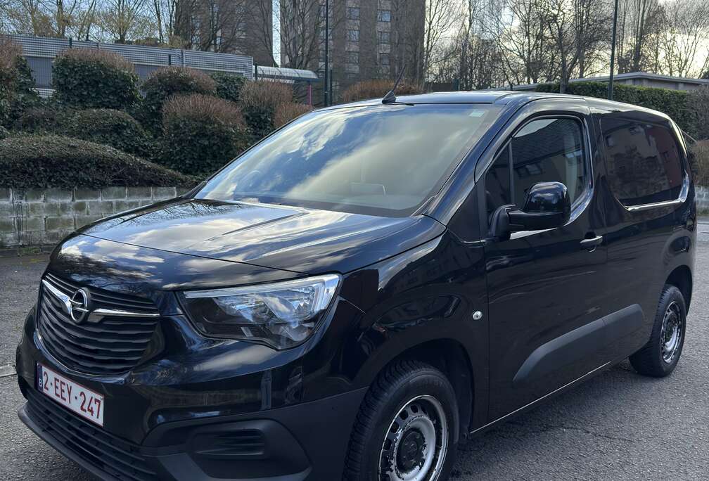 Opel 1.2 Turbo L1H1 Light Comfort S/S (EU6.3)