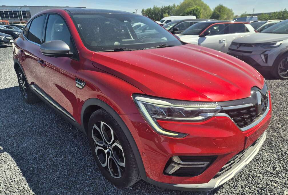 Renault 1.6 hybride TCe Intens E-Tech / Véhicule Accidenté / March