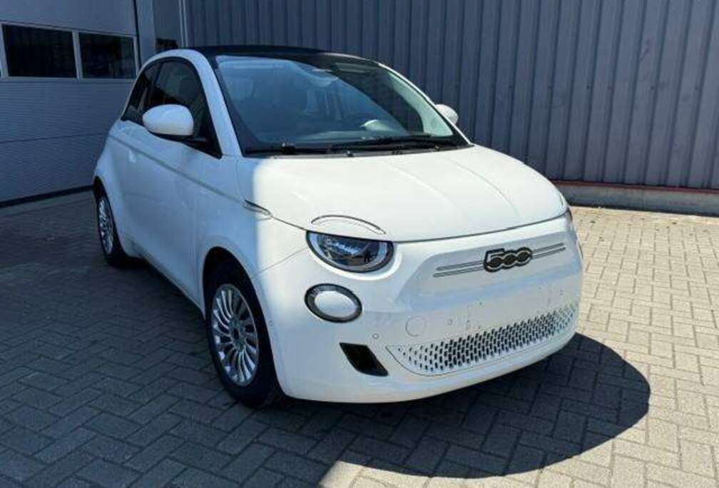 Fiat e-500 42 kWh - Yes, I\'m electric :-) -