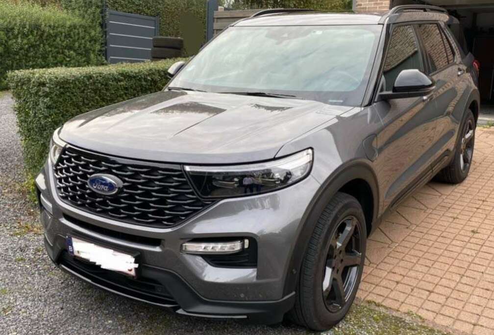 Ford EcoBoost Plug-in Hybrid ST-LINE