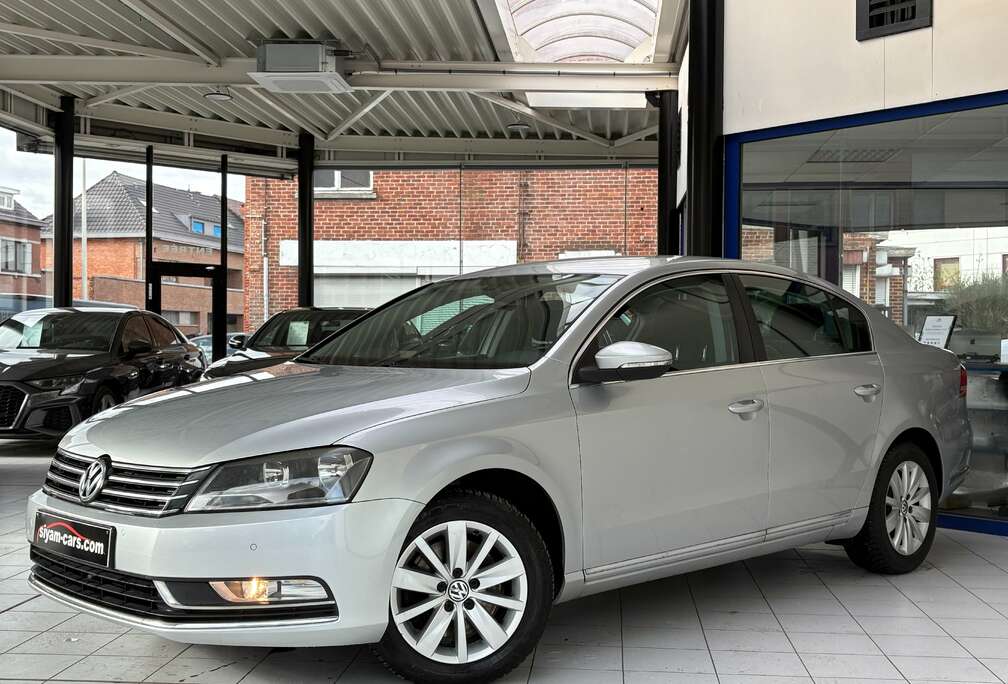 Volkswagen Passat 1.6 TDi *GPS * PDC * JANTES * 1ER PROP *