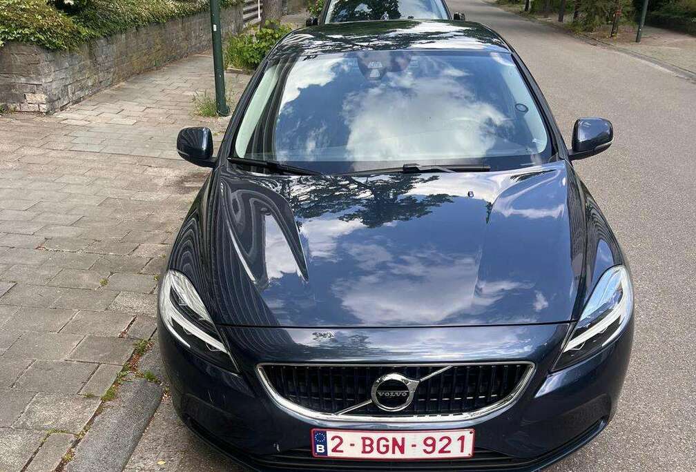 Volvo V40 2.0 T2 Black Edition GPF (EU6d-TEMP)